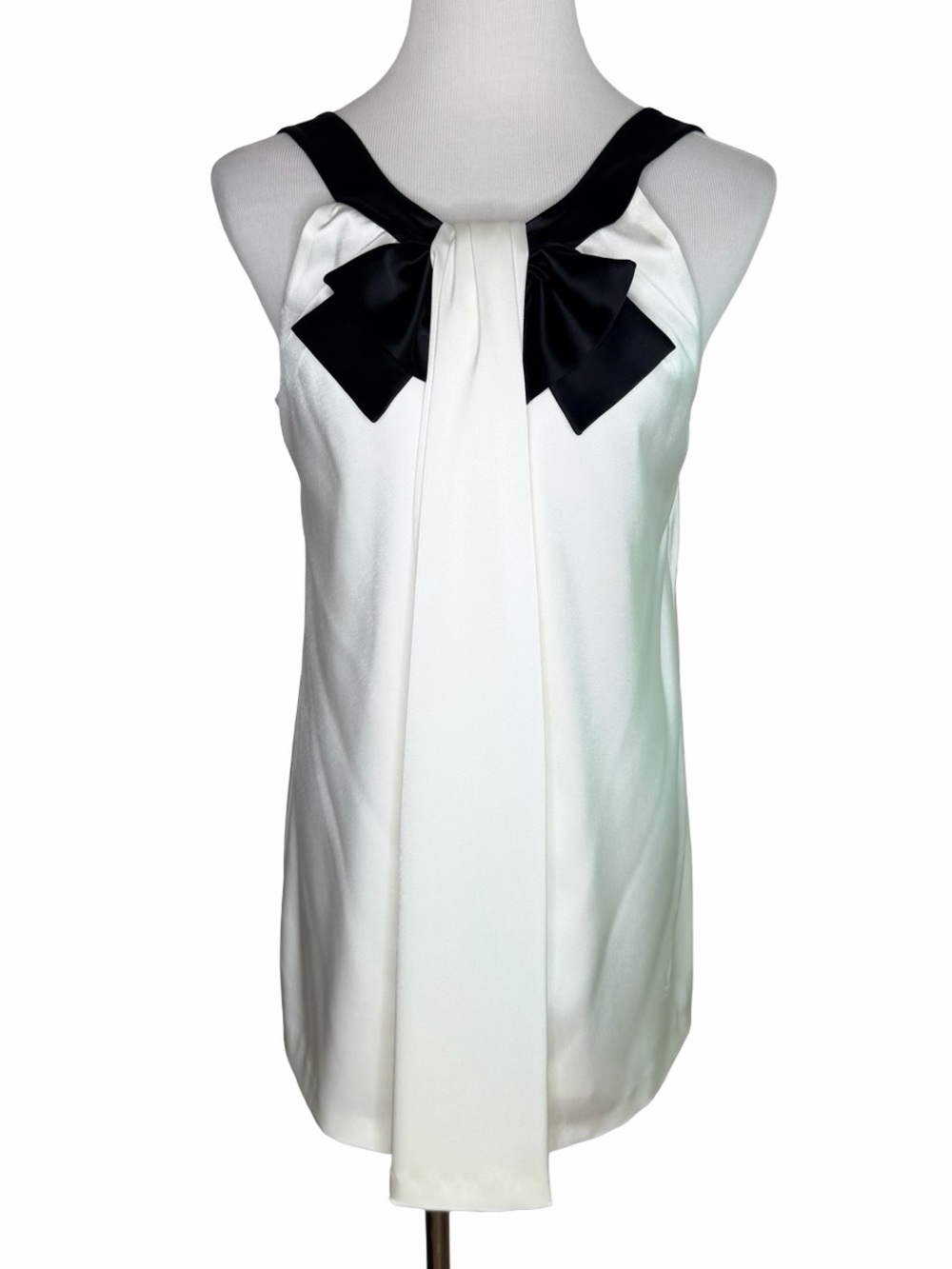 St. John Drape Bow Sleeveless Top Size 10 White Black Silk Lined Cocktail Party